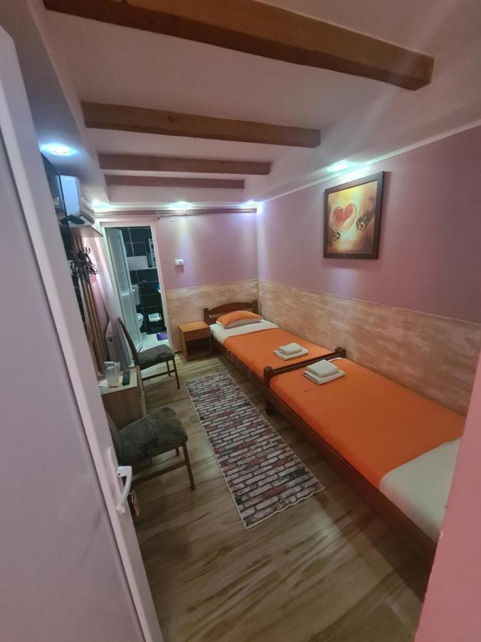 Rooms " Simke " II Subotica Exterior foto