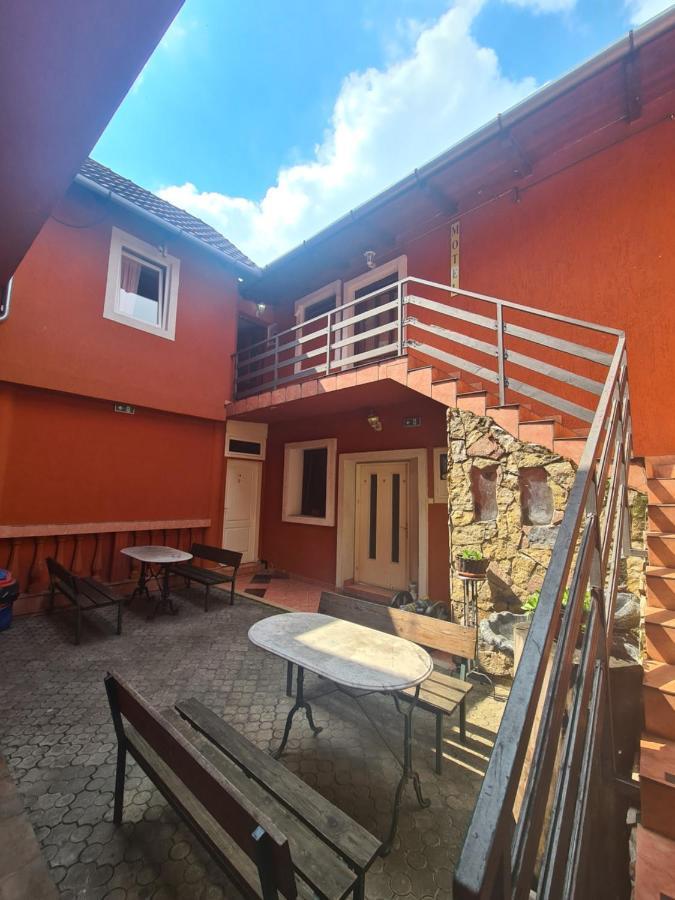Rooms " Simke " II Subotica Exterior foto